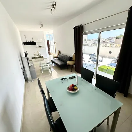 Apartman Swieqi - Penthouse- 3 Bedroom