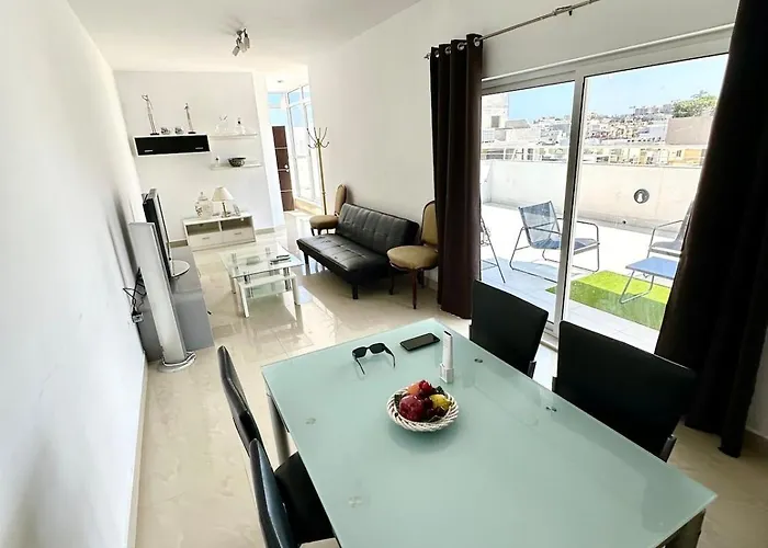 Daire Swieqi - Penthouse- 3 Bedroom